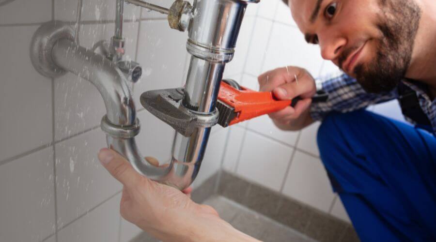 Professional clogged toilet repair services in Windsor, MO